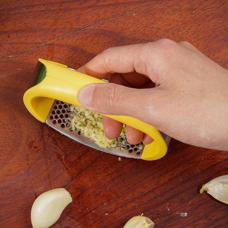 Stainless Steel Garlic Press – Heavy-Duty Rustproof Garlic Crusher....