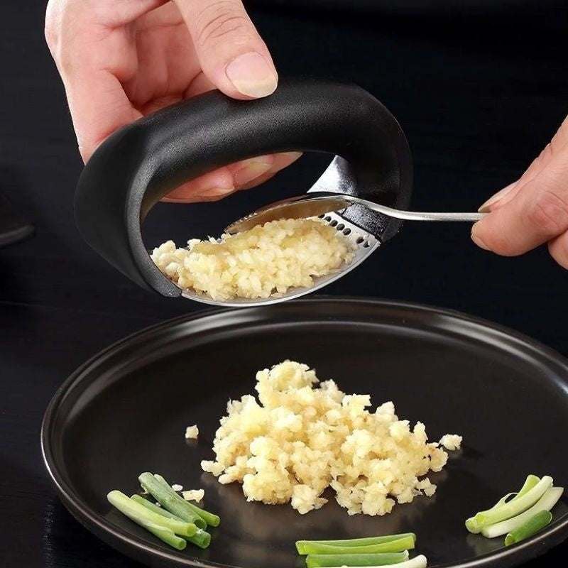 Stainless Steel Garlic Press – Heavy-Duty Rustproof Garlic Crusher....