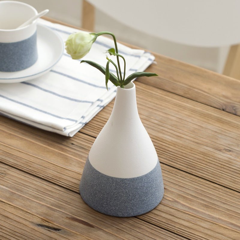 Snowflake glaze ceramic flower vase, handcrafted underglaze design, creative home furnishings.