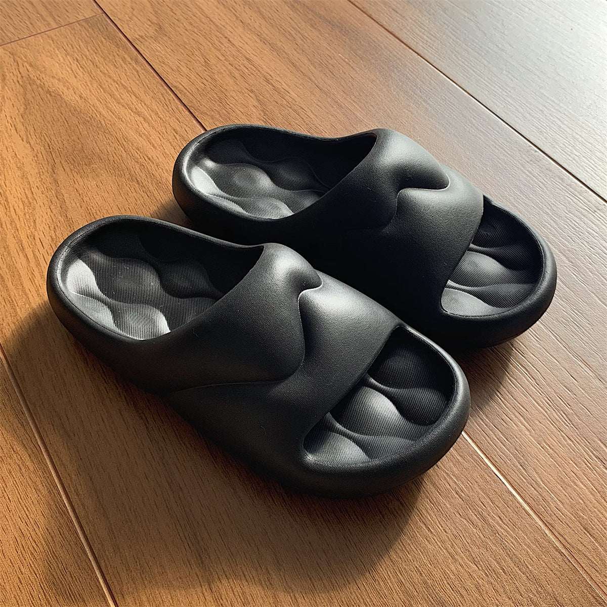 Comfortable Home Slippers – Cozy Indoor House Shoes for Men & Women...